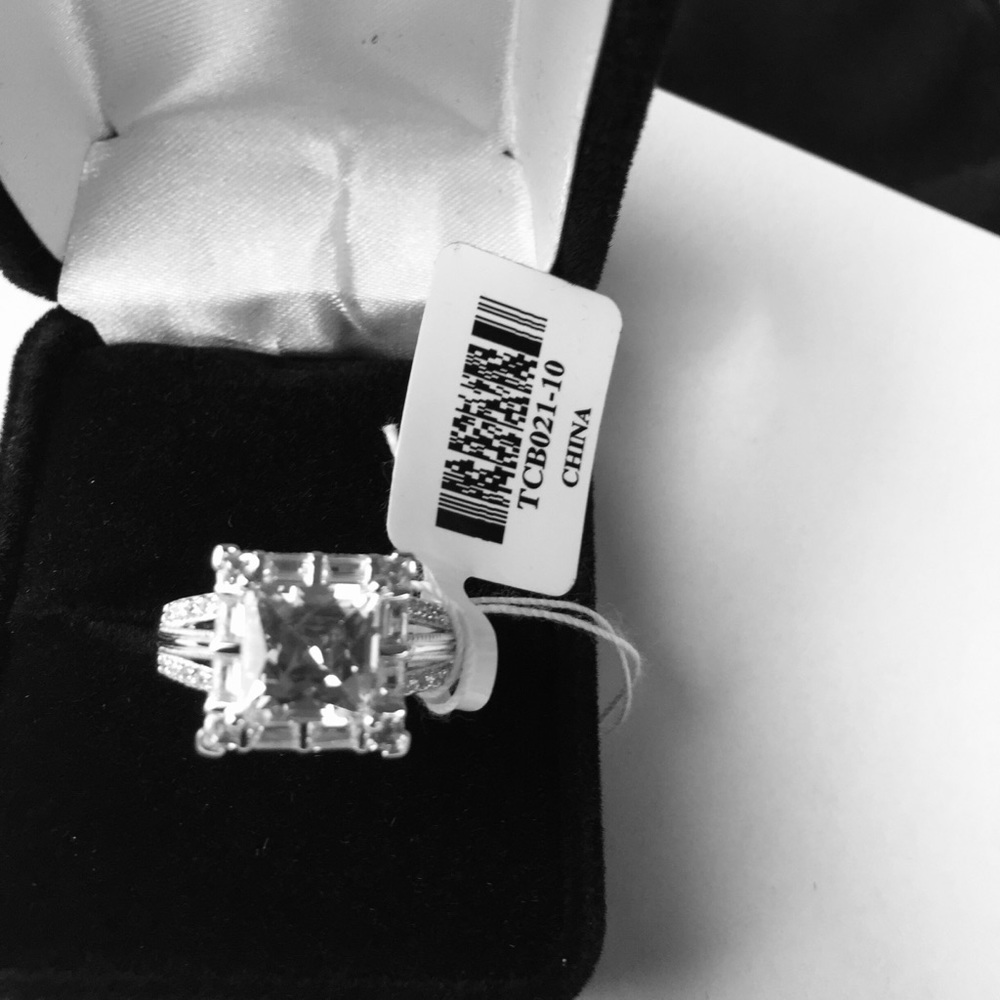 Stunning JTV ss/cz ring size 10